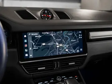 PORSCHE Cayenne Coupe Platinum Edition Burmester HeadUp