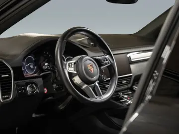 PORSCHE Cayenne Coupe Platinum Edition Burmester HeadUp