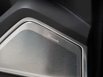 PORSCHE Cayenne Coupe Platinum Edition Burmester HeadUp