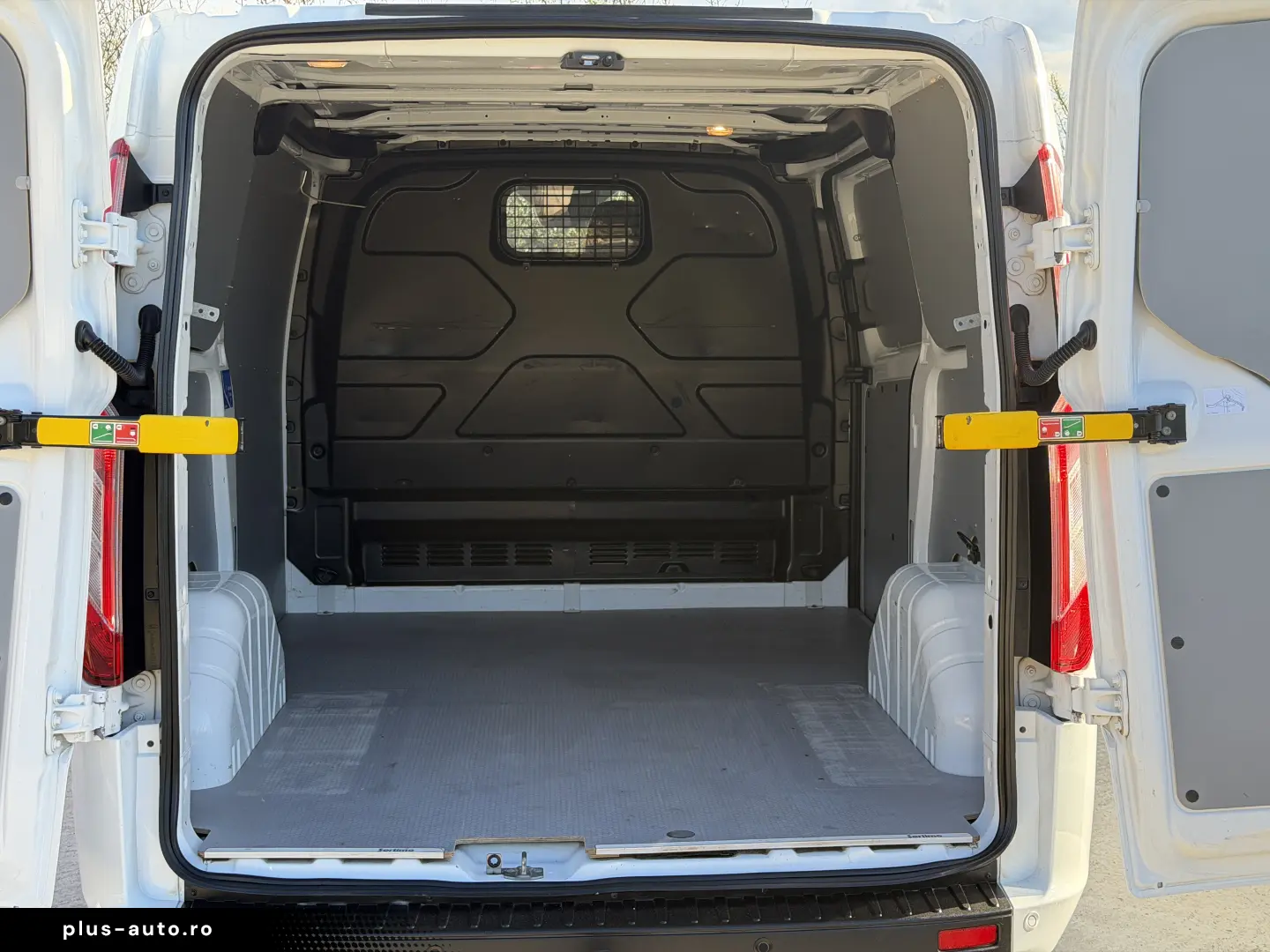 FORD TRANSIT CUSTOM  L1-H1  12 luni garantie