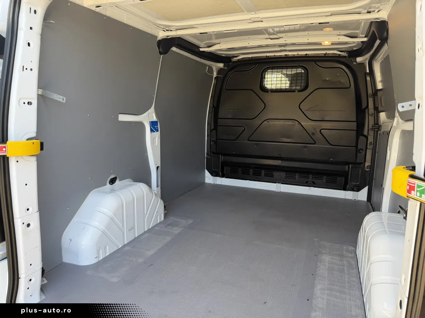 FORD TRANSIT CUSTOM  L1-H1  12 luni garantie