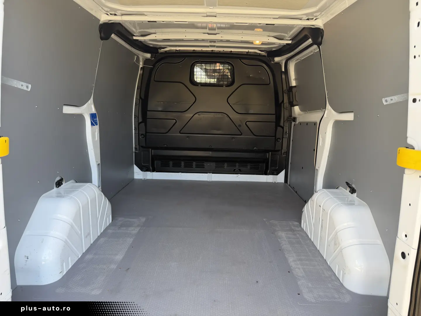 FORD TRANSIT CUSTOM  L1-H1  12 luni garantie