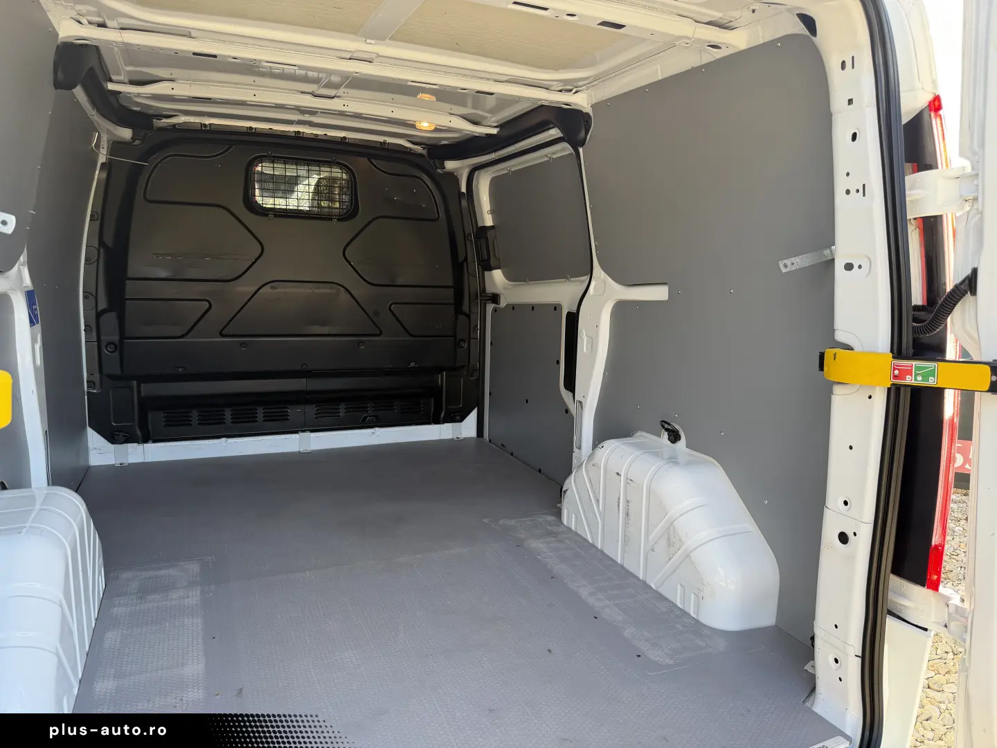 FORD TRANSIT CUSTOM  L1-H1  12 luni garantie