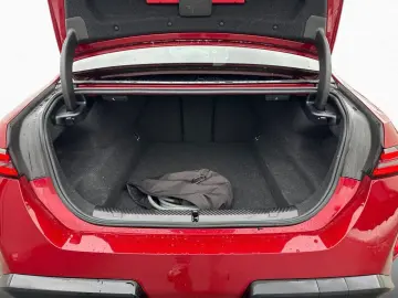 BMW M5 M Driver's Package 360  ACC Pano AHK B&W