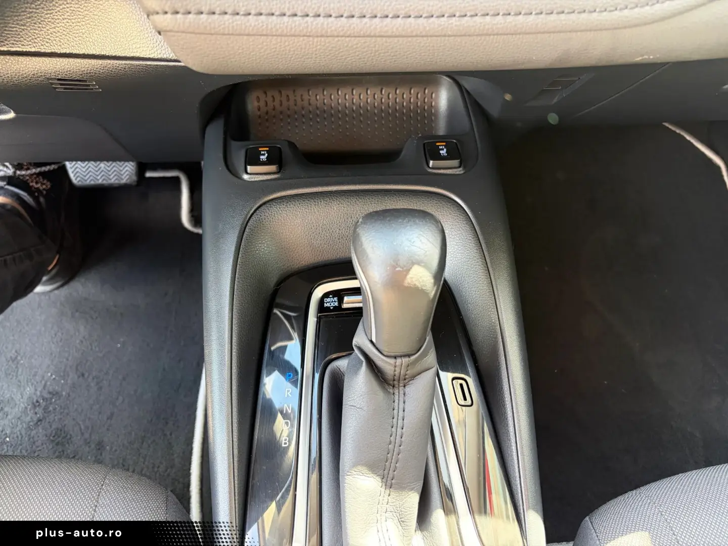 Toyota Corolla Sedan Business - Car No 25