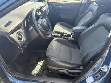 Toyota Auris Touring Sports Business