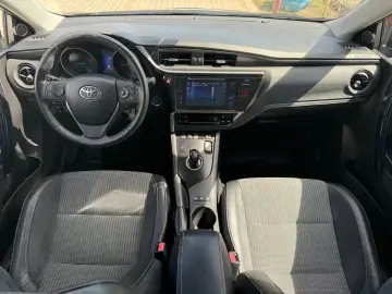 Toyota Auris Touring Sports Business