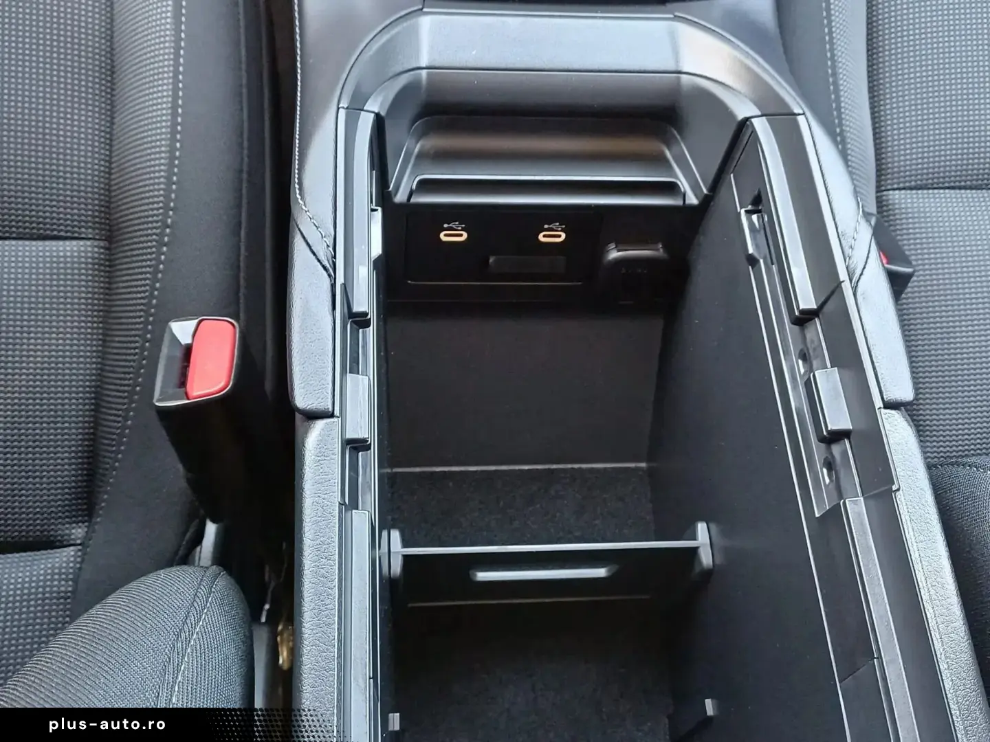 Mazda CX-30 2.5 Skyactiv-G140 MHEV Center-Line - 140 CP