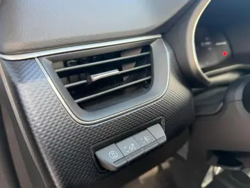 Renault Arkana Evolution MHEV 140 EDC