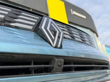 Renault Symbioz Full-Hybrid 145 Iconic