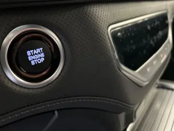 KGM SsangYong Rexton Club  2.2 e-XDI 202 CP A8 4x4 - Garanti