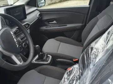 Dacia Jogger Benzina-Gpl  5 locuri  nou 0 km