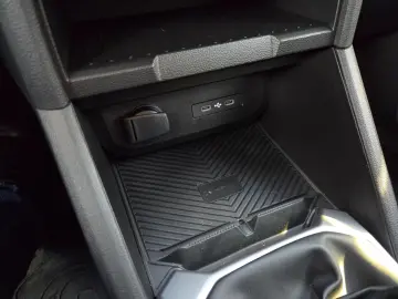 Dacia Duster Automat hybrid-G 150  4x4  Hybrid   GPL   benzi