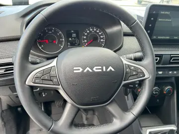 Dacia Logan ECO-G 100 MT6 Expression 2025