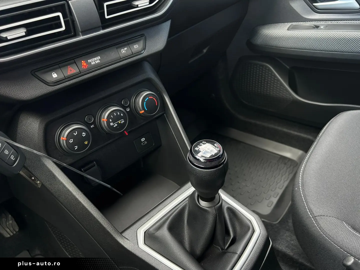 Dacia Logan ECO-G 100 MT6 Expression 2025