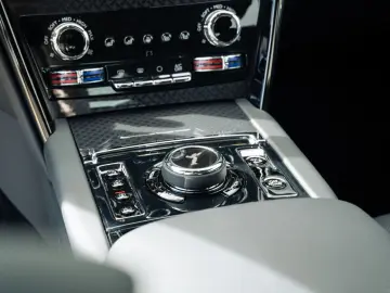 ROLLS ROYCE Cullinan Black Badge Série II