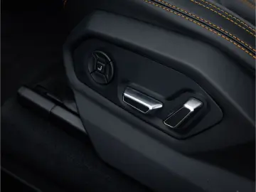 LAMBORGHINI Urus SE MY25   Carbon int   voll-ausstattung