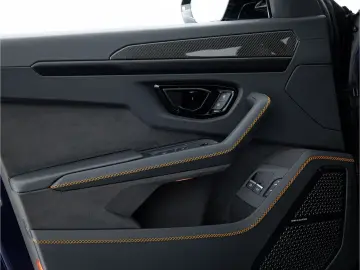 LAMBORGHINI Urus SE MY25   Carbon int   voll-ausstattung