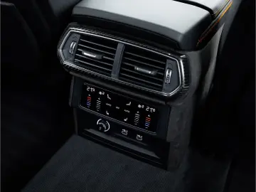 LAMBORGHINI Urus SE MY25   Carbon int   voll-ausstattung