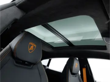 LAMBORGHINI Urus SE MY25   Carbon int   voll-ausstattung