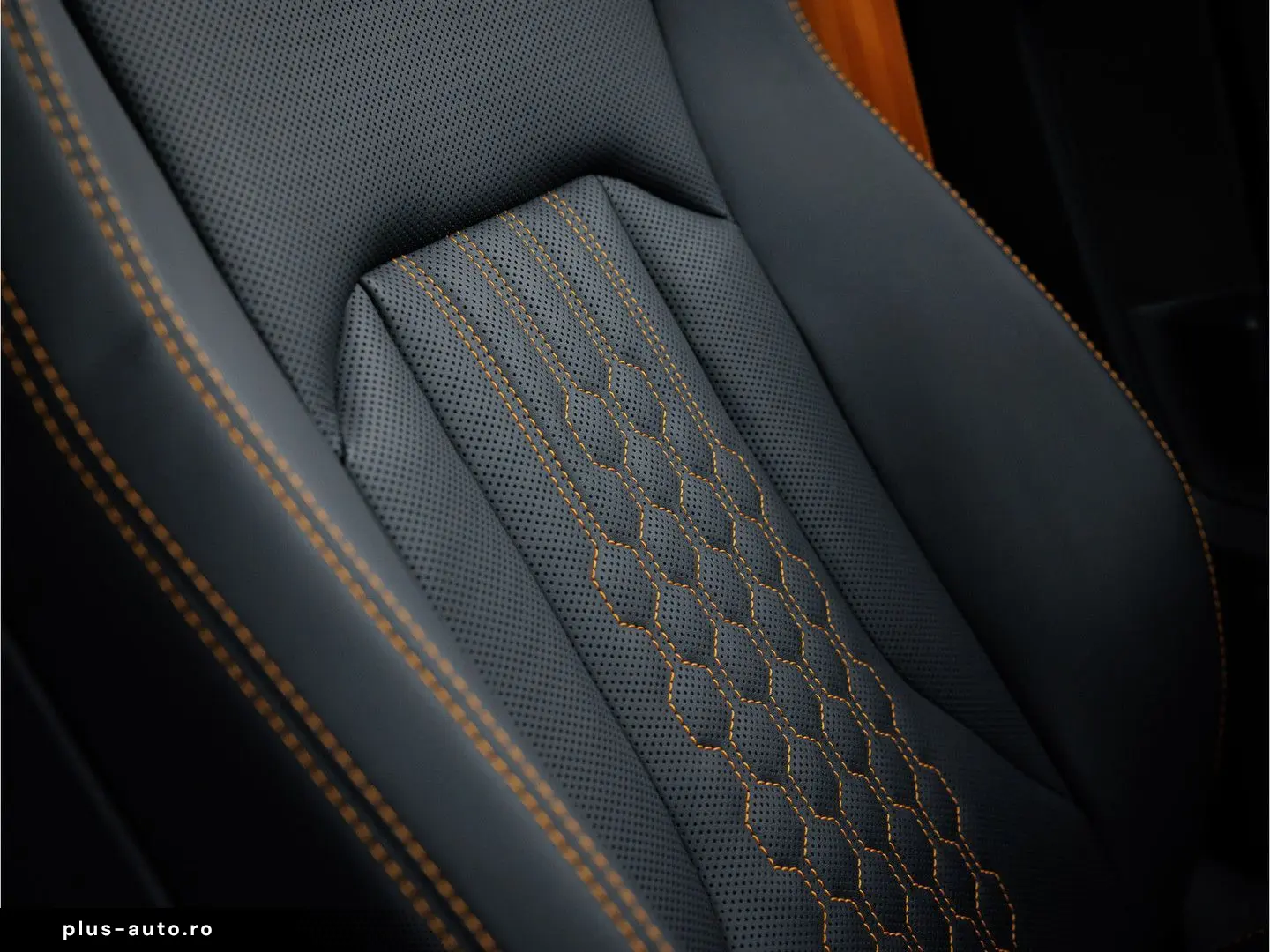 LAMBORGHINI Urus SE MY25   Carbon int   voll-ausstattung