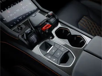 LAMBORGHINI Urus SE MY25   Carbon int   voll-ausstattung