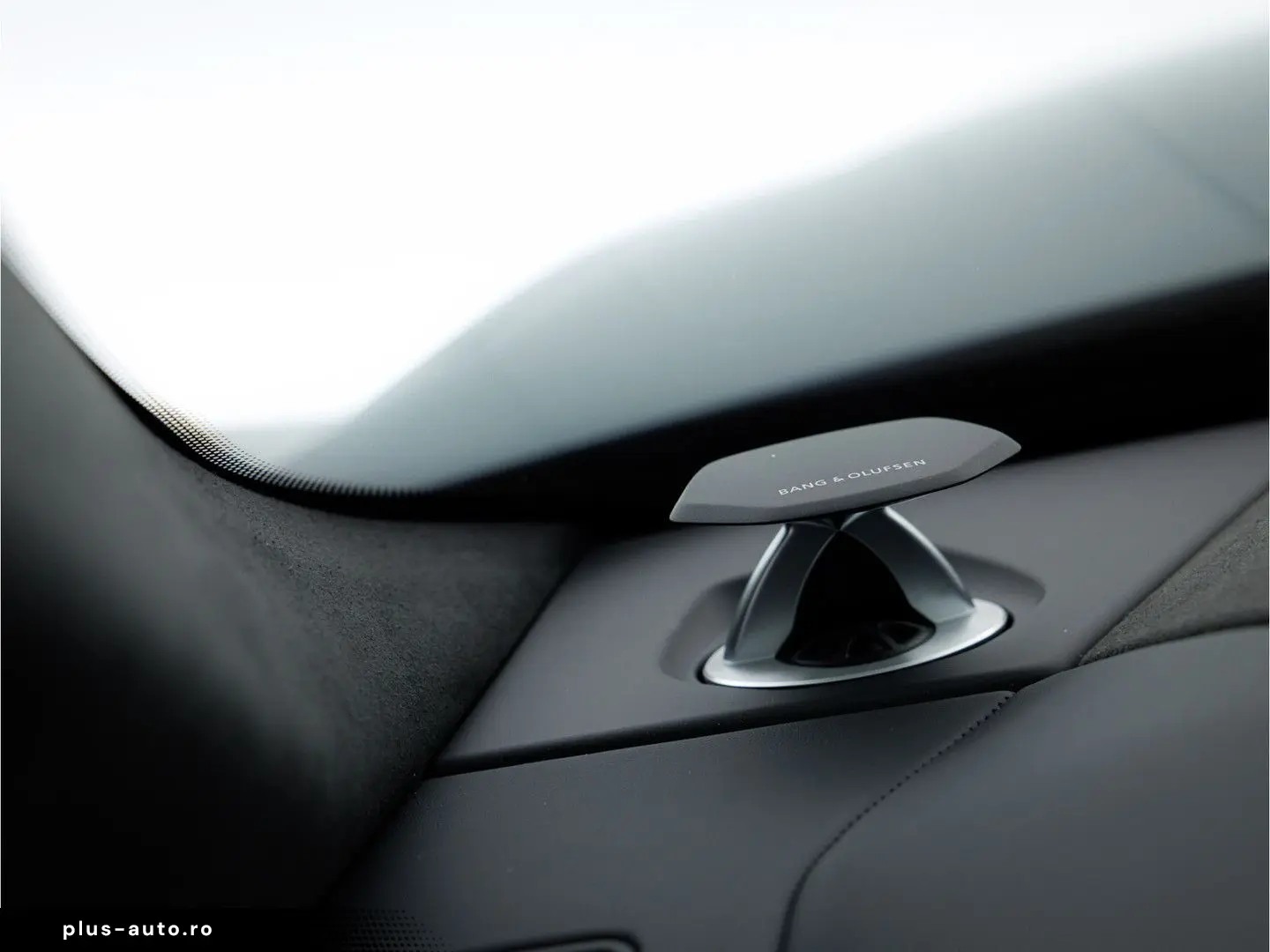 LAMBORGHINI Urus SE MY25   Carbon int   voll-ausstattung