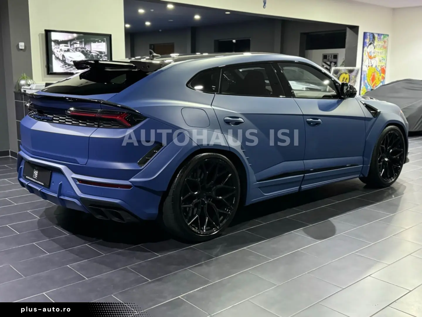 LAMBORGHINI Urus SE NOVITEC ESTESO WIDEBODY CARBON B&O 23