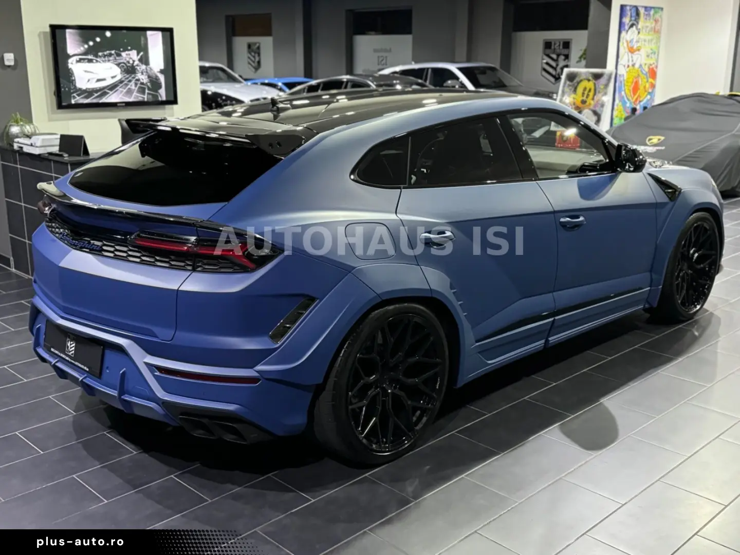 LAMBORGHINI Urus SE NOVITEC ESTESO WIDEBODY CARBON B&O 23