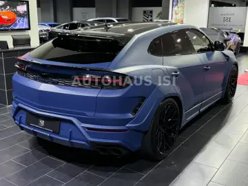 LAMBORGHINI Urus SE NOVITEC ESTESO WIDEBODY CARBON B&O 23
