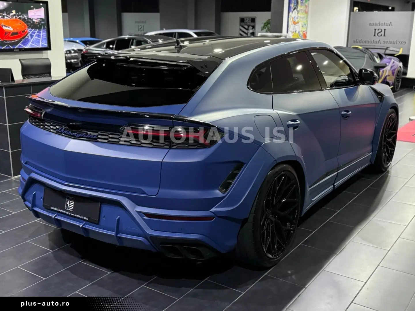 LAMBORGHINI Urus SE NOVITEC ESTESO WIDEBODY CARBON B&O 23
