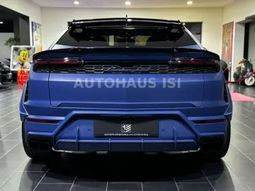 LAMBORGHINI Urus SE NOVITEC ESTESO WIDEBODY CARBON B&O 23