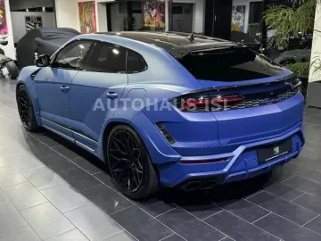 LAMBORGHINI Urus SE NOVITEC ESTESO WIDEBODY CARBON B&O 23
