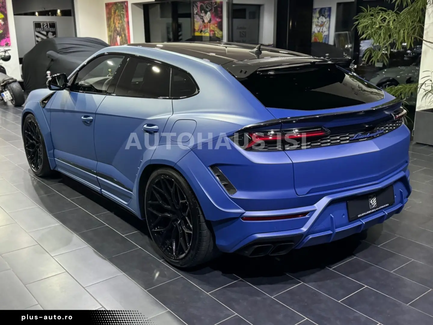 LAMBORGHINI Urus SE NOVITEC ESTESO WIDEBODY CARBON B&O 23