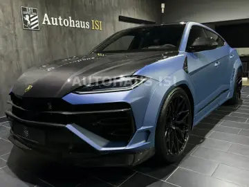 LAMBORGHINI Urus SE NOVITEC ESTESO WIDEBODY CARBON B&O 23