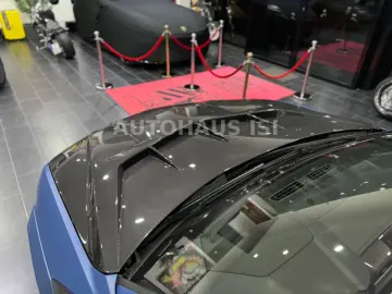 LAMBORGHINI Urus SE NOVITEC ESTESO WIDEBODY CARBON B&O 23