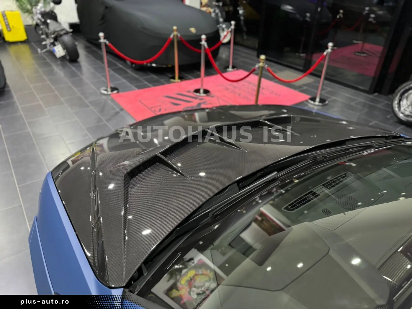 LAMBORGHINI Urus SE NOVITEC ESTESO WIDEBODY CARBON B&O 23