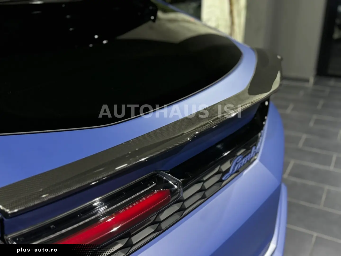 LAMBORGHINI Urus SE NOVITEC ESTESO WIDEBODY CARBON B&O 23