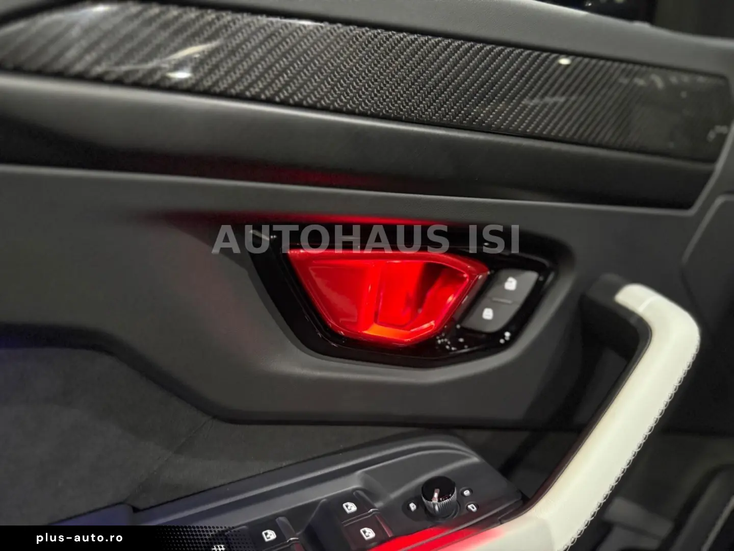 LAMBORGHINI Urus SE NOVITEC ESTESO WIDEBODY CARBON B&O 23