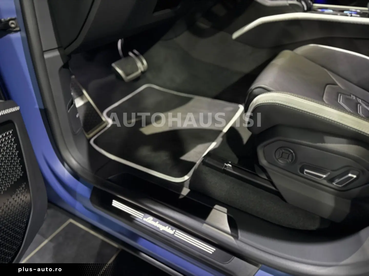 LAMBORGHINI Urus SE NOVITEC ESTESO WIDEBODY CARBON B&O 23