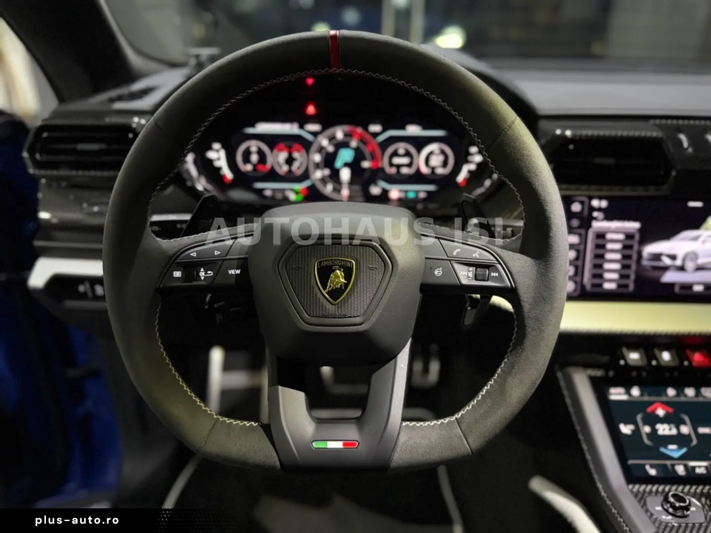 LAMBORGHINI Urus SE NOVITEC ESTESO WIDEBODY CARBON B&O 23