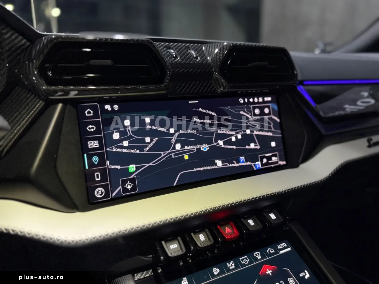 LAMBORGHINI Urus SE NOVITEC ESTESO WIDEBODY CARBON B&O 23