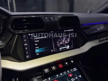 LAMBORGHINI Urus SE NOVITEC ESTESO WIDEBODY CARBON B&O 23