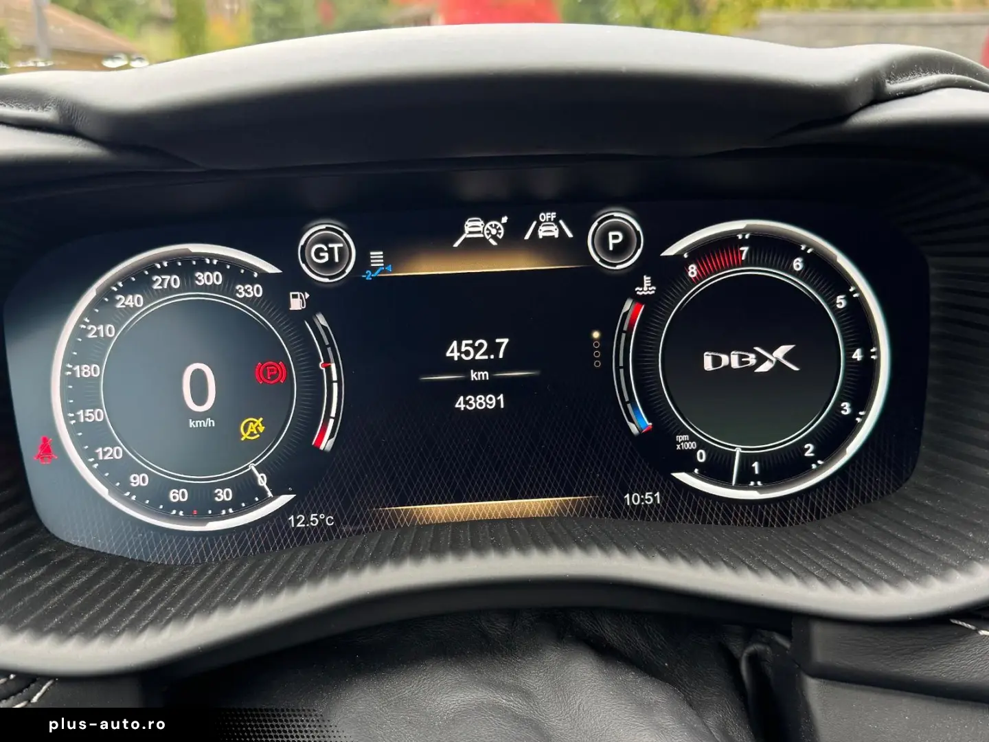 ASTON MARTIN DBX 550 Black Pack Panorama