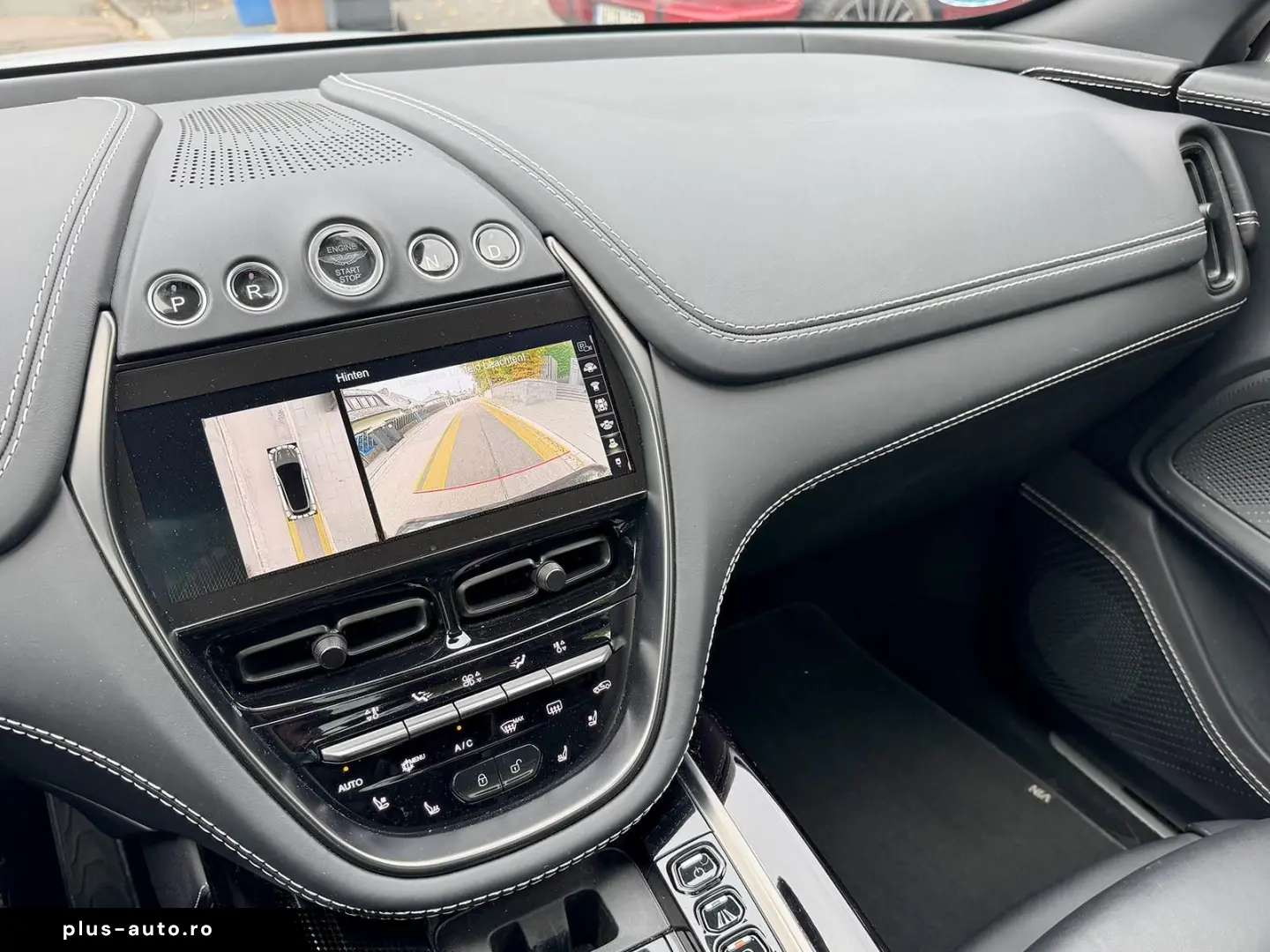 ASTON MARTIN DBX 550 Black Pack Panorama