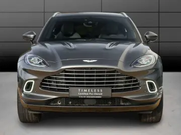 ASTON MARTIN DBX 550