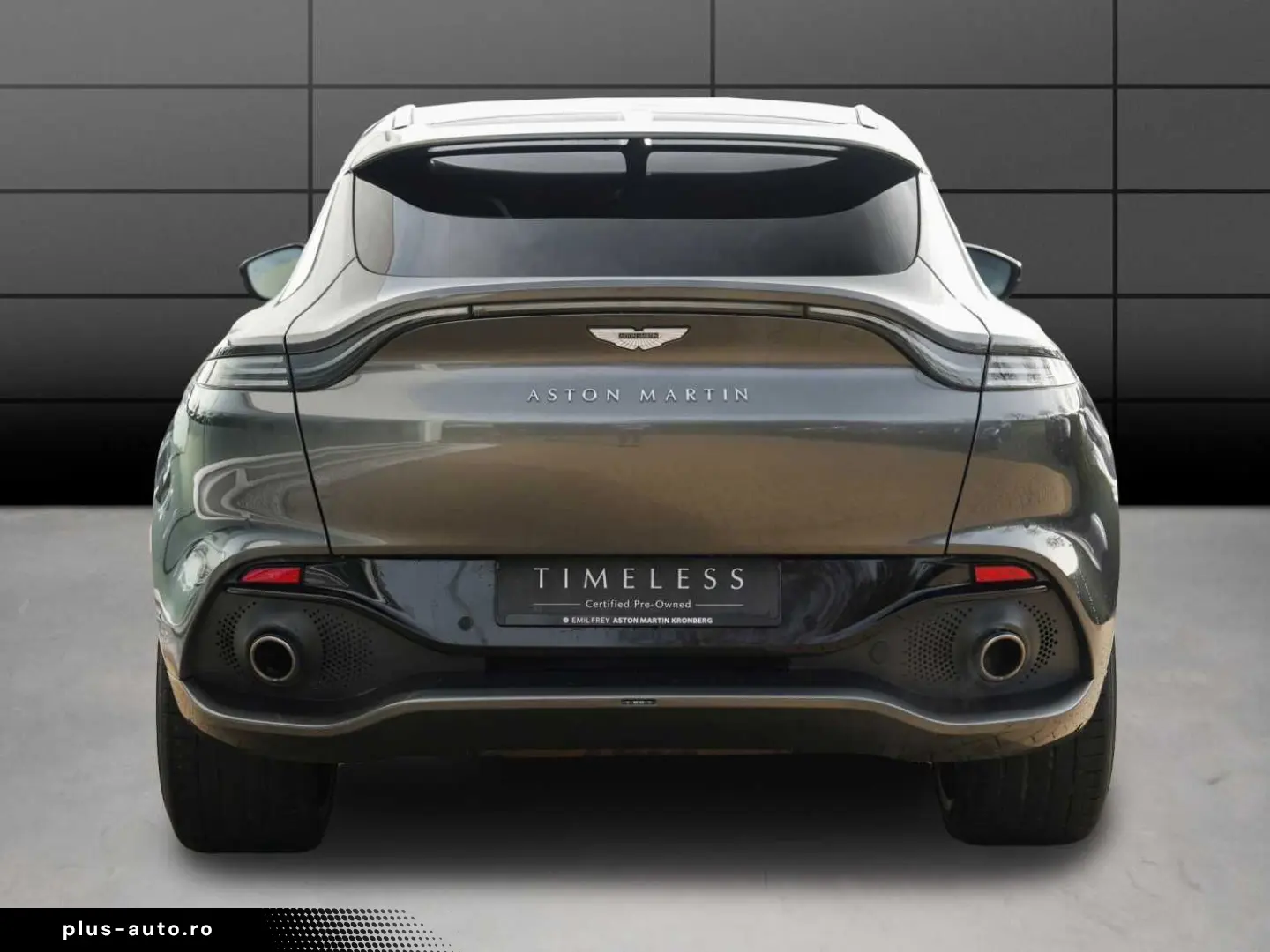 ASTON MARTIN DBX 550