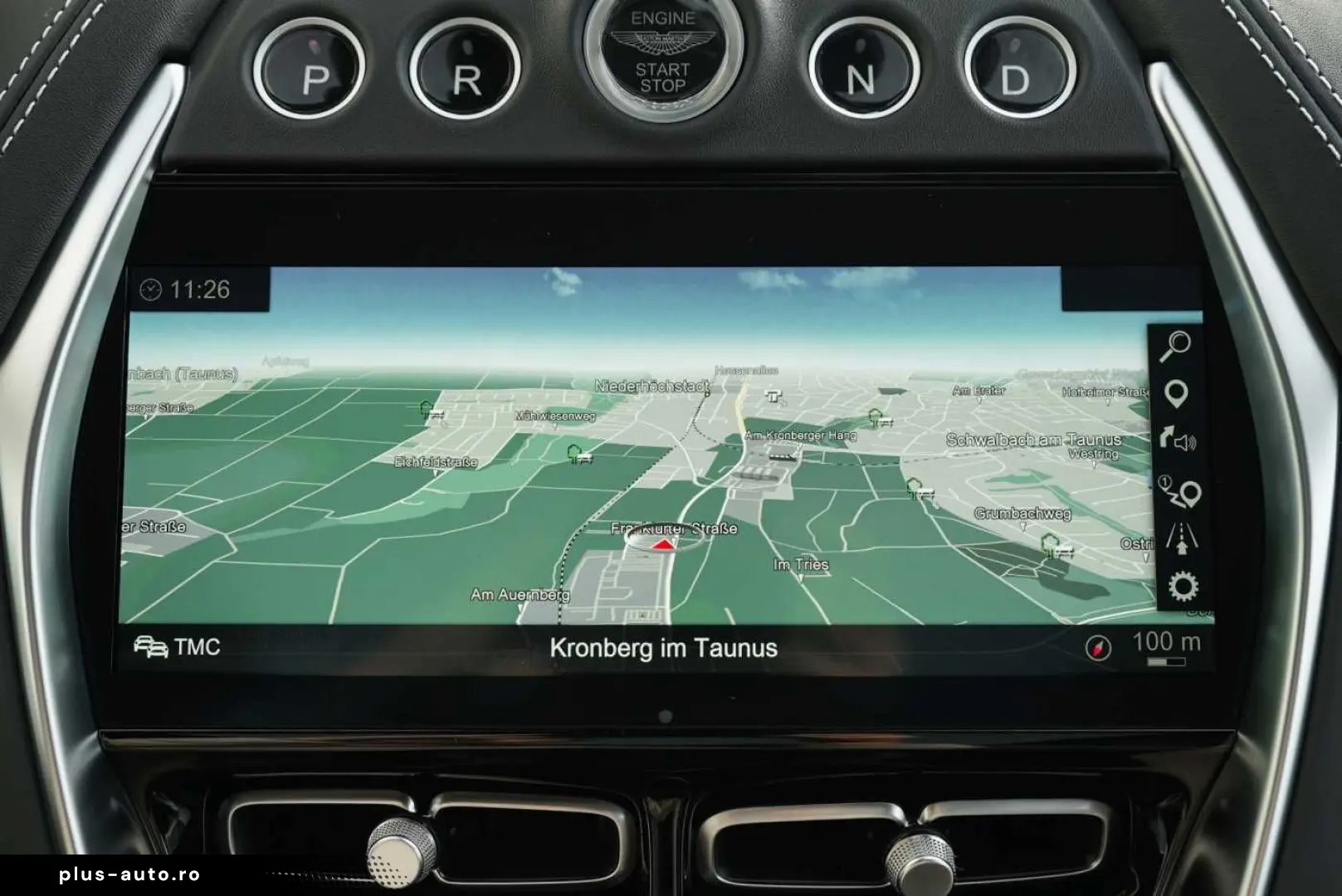 ASTON MARTIN DBX 550