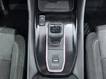 NISSAN QASHQAI 1.3 156CP 2WD DCT Tekna