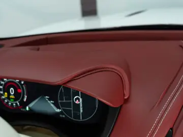 ASTON MARTIN DBX 4.0 V8 #Exclusive